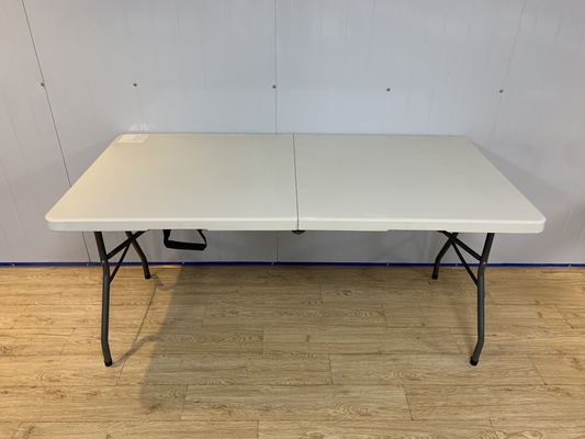 White Blow Molded Bàn gấp nhựa di động Ghế ngoài trời ổn định 8ft 240cm