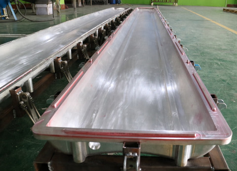 Khuôn đúc quay 1.5mm, Khuôn đúc khối đường nhựa quay